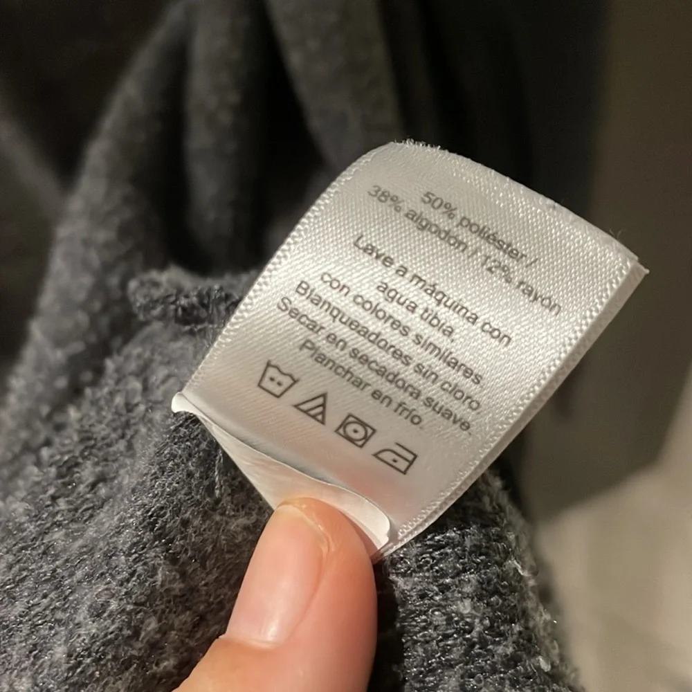 Vineyard vine Jacket with hoodie - Picture 6 of 7